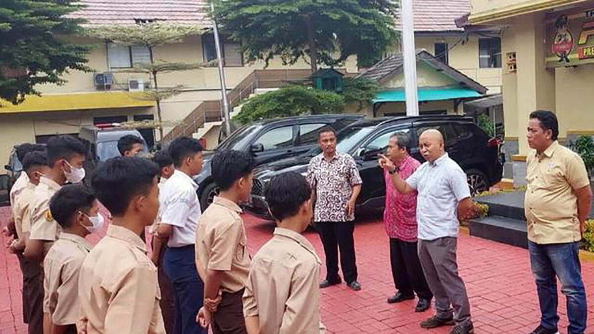 Gambar. Bagaimana upaya pemerintah dan sekolah mengatasi tawuran pelajar? (ft/istimewa)