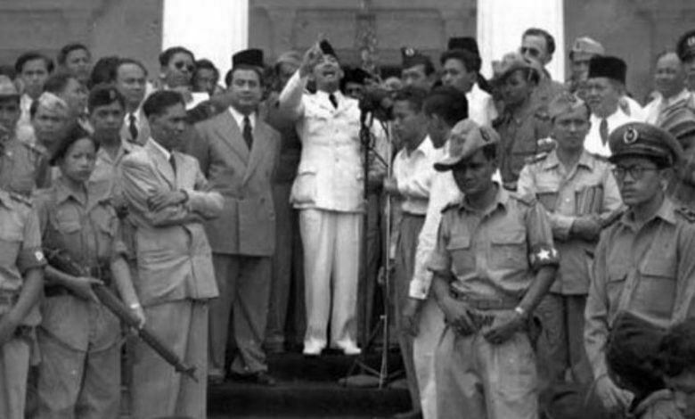 Rangkuman Perkembangan Politik Masa Demokrasi Terpimpin (1959 – 1965)