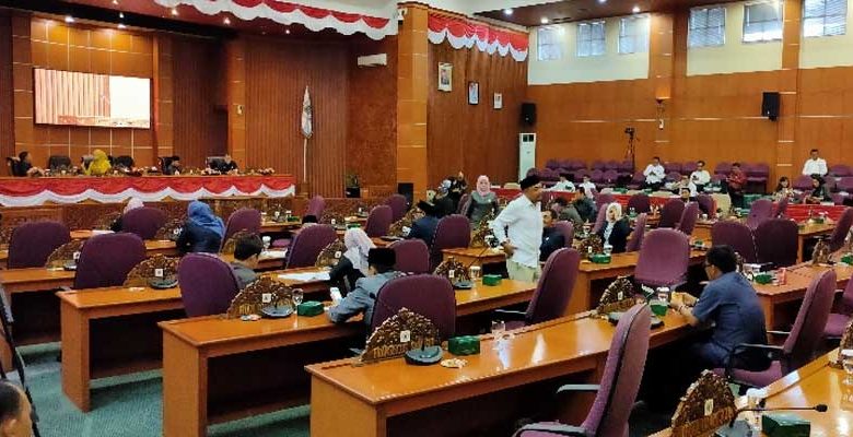 Ketaatan terhadap Peraturan Perundang-undangan