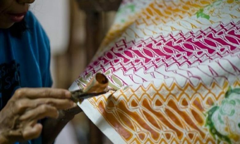 Penerapan Ragam Hias pada Bahan Tekstil