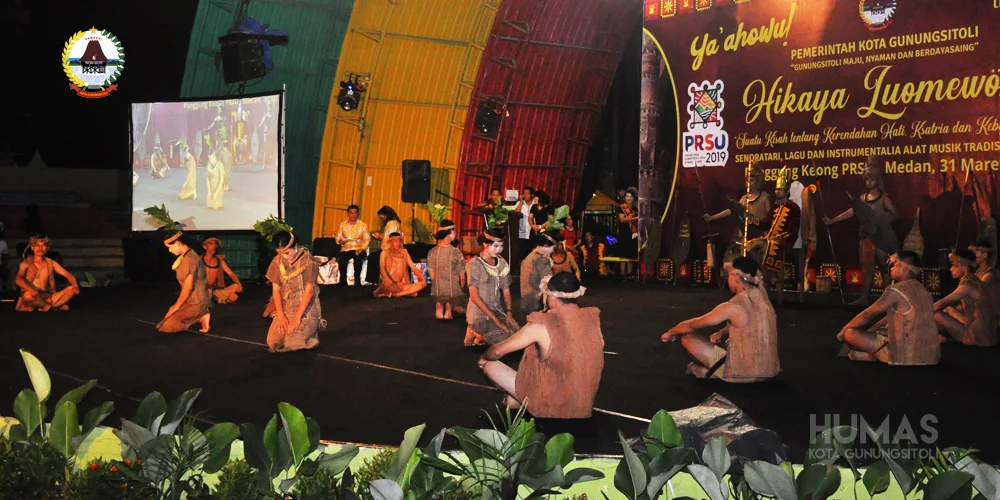 Menampilkan Musik Ansambel