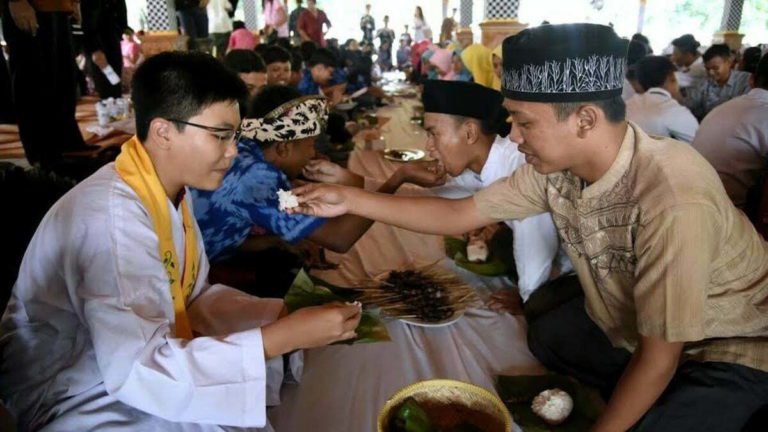 Membangun Kerukunan Umat Beragama Di Indonesia