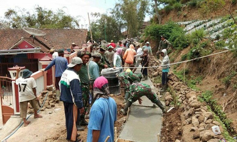 Perilaku yang Menunjukkan Sikap Menjaga Keutuhan Negara Kesatuan Republik Indonesia