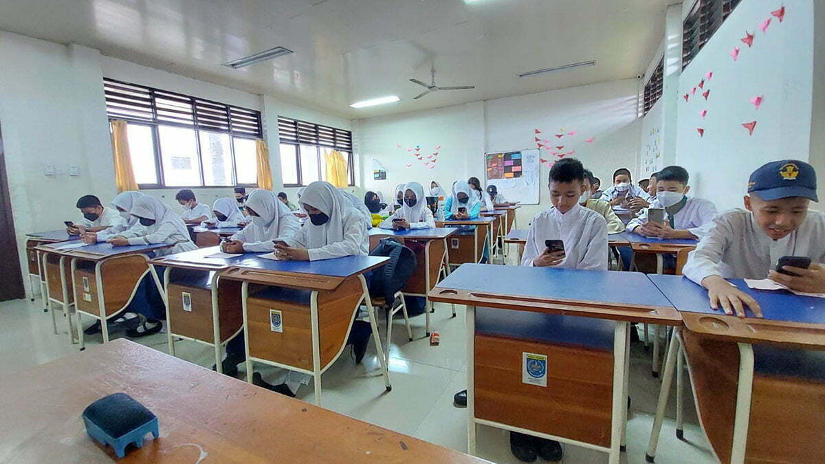 Bagi Raport Tengah Semester Ganjil 2022 SMPN 20 Depok