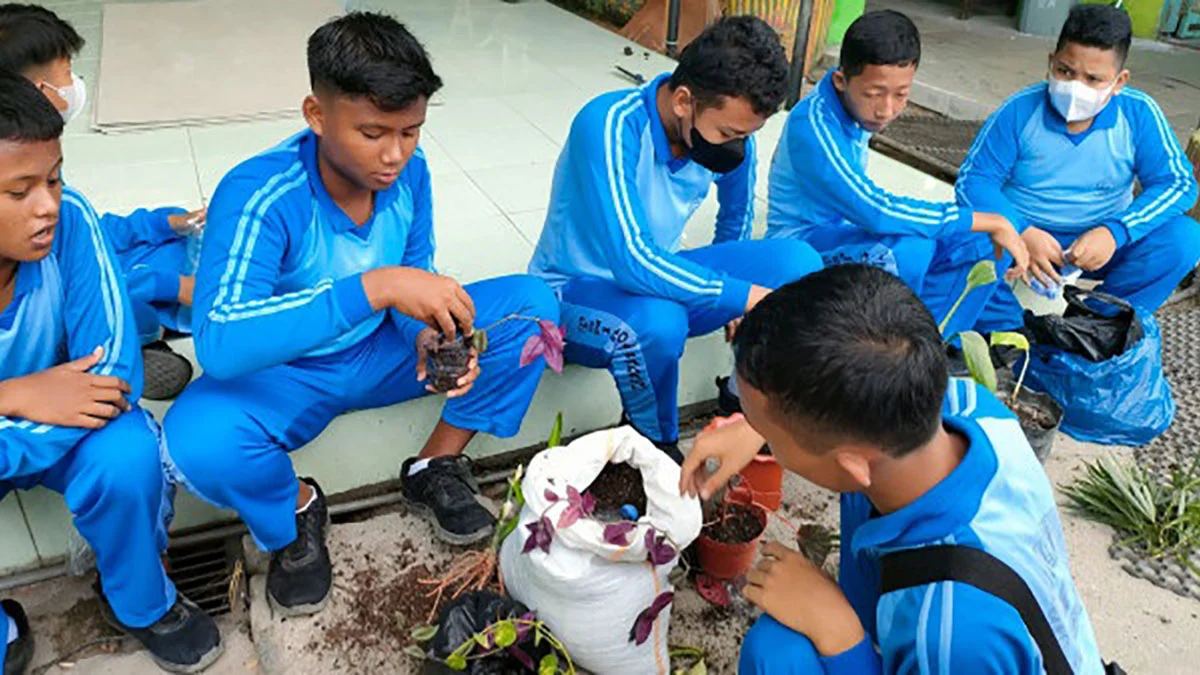 PENERAPAN BELAJAR MERDEKA YANG DITERAPKAN DALAM PENDIDIKAN DI SEKOLAH