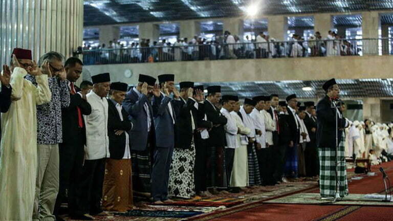 Keutamaan Sholat Berjamaah Di Masjid