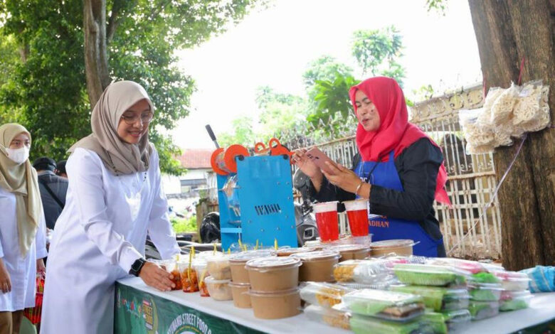 Berkah ramadhan untuk penjual Takjil (ft/istimewa)