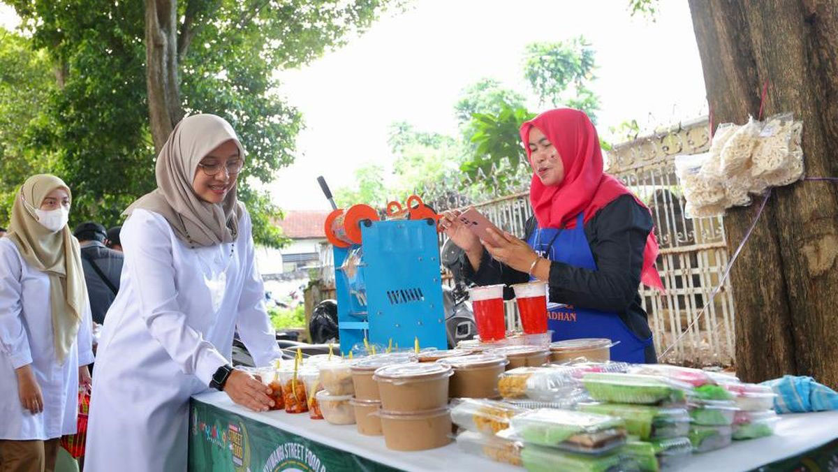 Berkah ramadhan untuk penjual Takjil (ft/istimewa)