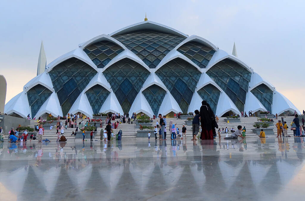 Masjid Al-Jabbar: Kekuatan dan Kecantikan di Tengah Kota (ft/istimewa)