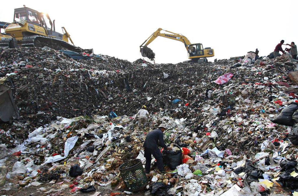 Tempat pembuangan sampah terbesar di indonesia (ft/istimewa)