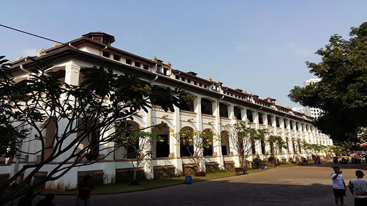 Lawang Sewu: Jejak Sejarah yang Menakjubkan di Semarang. (ft/istimewa)