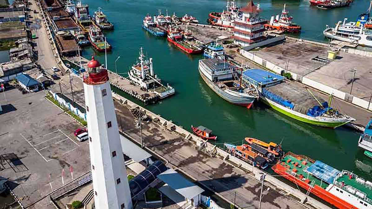 Kota Pelabuhan Semarang: Melintas Kejayaan Maritim di Pantai Utara Jawa. (ft/istimewa)