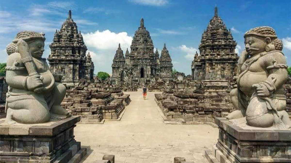 Teori Waisya Dalam Konteks Hindu Di Indonesia: Kontribusi Dan Peran ...