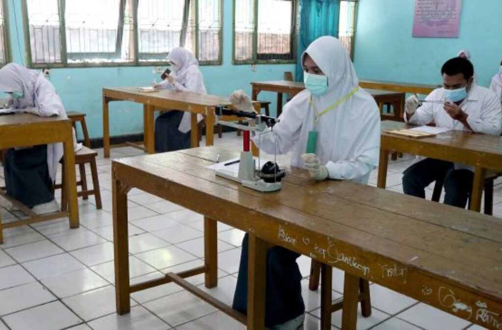 Proses Sosialisasi: Membentuk Identitas dan Adaptasi dalam Masyarakat. (ft/istimewa)