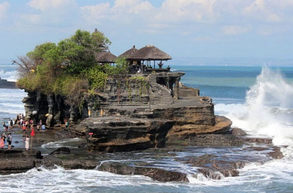 Menemukan Keajaiban Spiritual dan Alam di Wisata Tanah Lot, Bali (ft/istimewa)