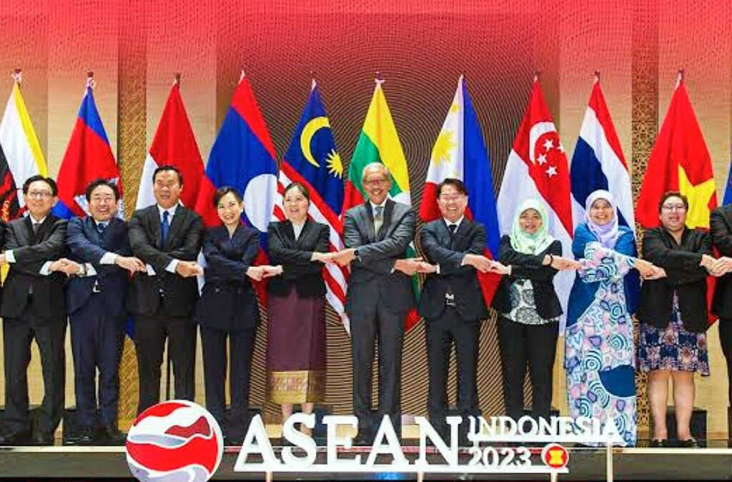 Mengenal Negara-Negara ASEAN: Keberagaman dan Kerjasama di Asia Tenggara (ft/istimewa)