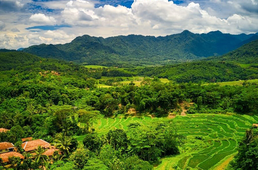 Keadaan Alam Indonesia sebagai Negara Anggota ASEAN: Kekayaan Alam yang Berharga dalam Kawasan (ft/istimewa)