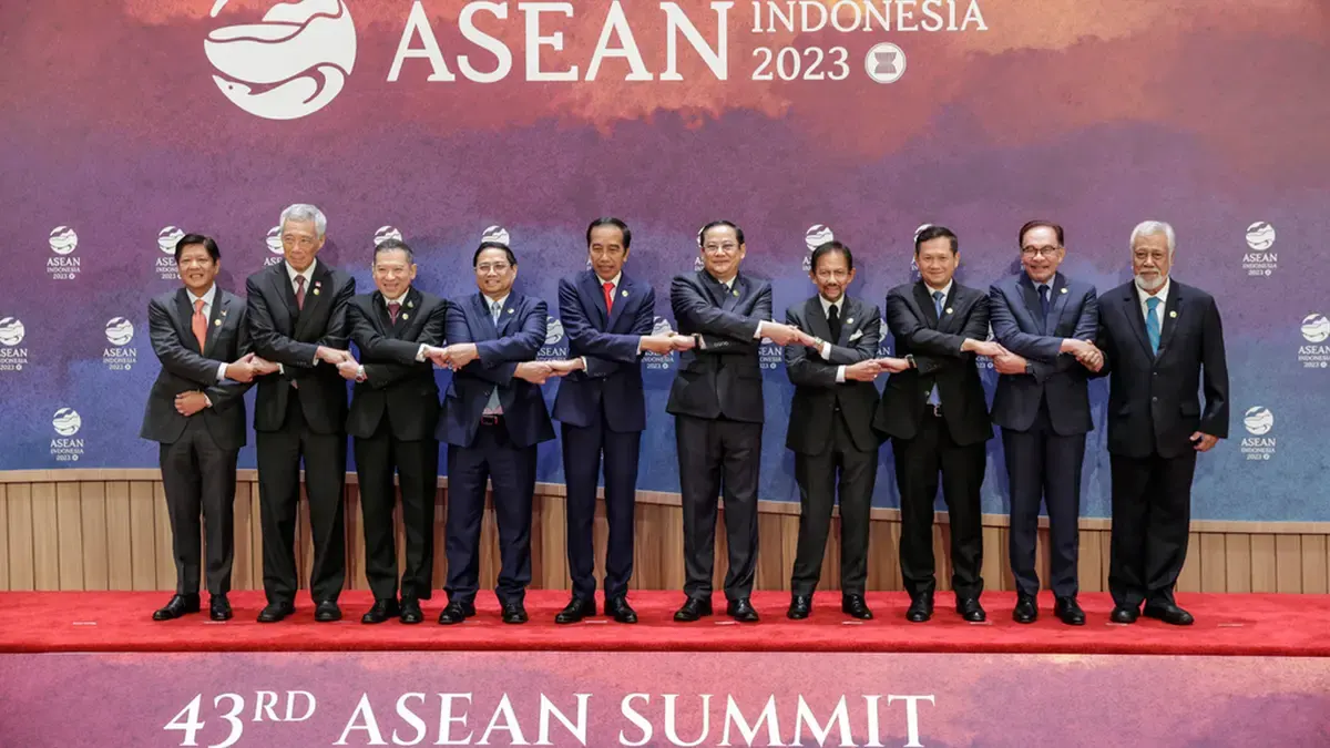 Konferensi Tingkat Tinggi ASEAN (ASEAN) Summit: Membentuk Masa Depan ...