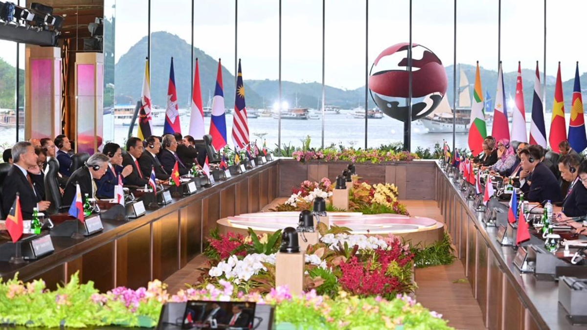 Peserta Konferensi Tingkat Tinggi ASEAN: Membentuk Dialog dan Kerjasama Regional