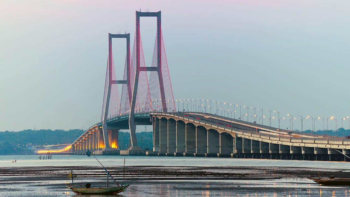Jembatan Suramadu: Menyatukan Madura dan Jawa (ft/istimewa)