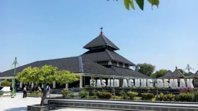 Ciri Khas Arsitektur Masjid Agung Demak: Perpaduan Budaya Islam dan Tradisi Jawa (ft/istimewa)