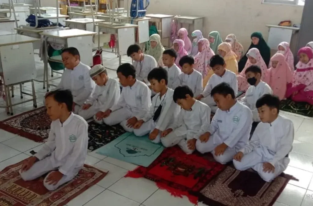 Mengapa Pendidikan Termasuk Salah Satu Saluran Islamisasi di Indonesia? (ft/istimewa)