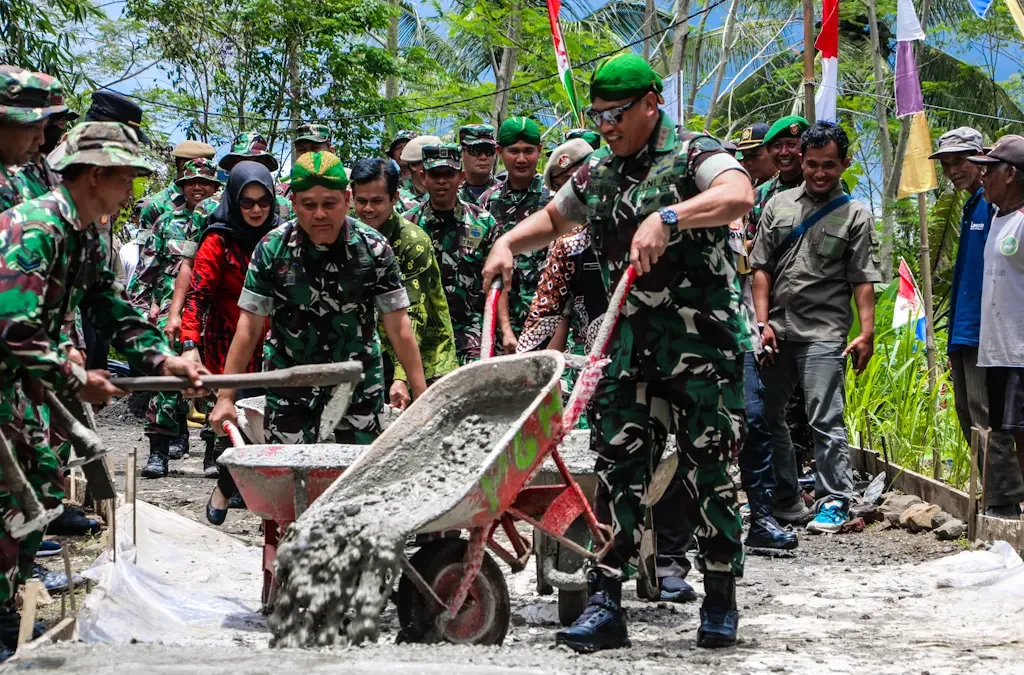 Apa Saja yang Menjadi Tantangan dalam Mempertahankan Identitas atau Jati Diri dan Karakter NKRI di Era Globalisasi? (ft/istimewa)