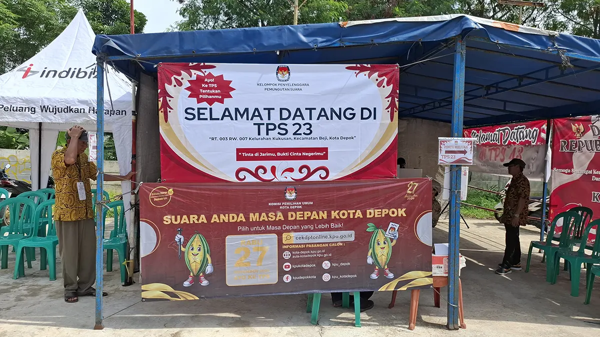 Pelaksanaan Pilkada 2024 di TPS 023 Kelurahan Kukusan (ft/istimewa)