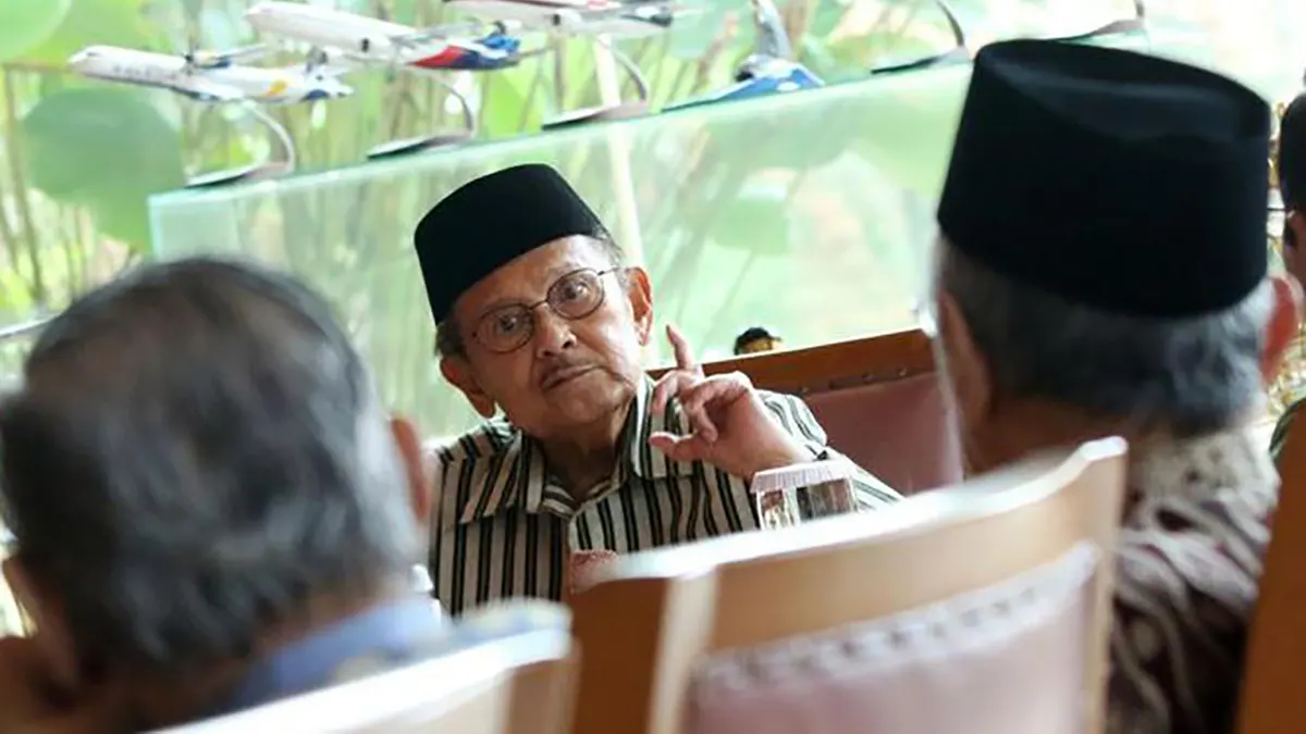 Kebijakan Ekonomi B.J. Habibie: Mengatasi Krisis Moneter 1998 (ft.istimewa)