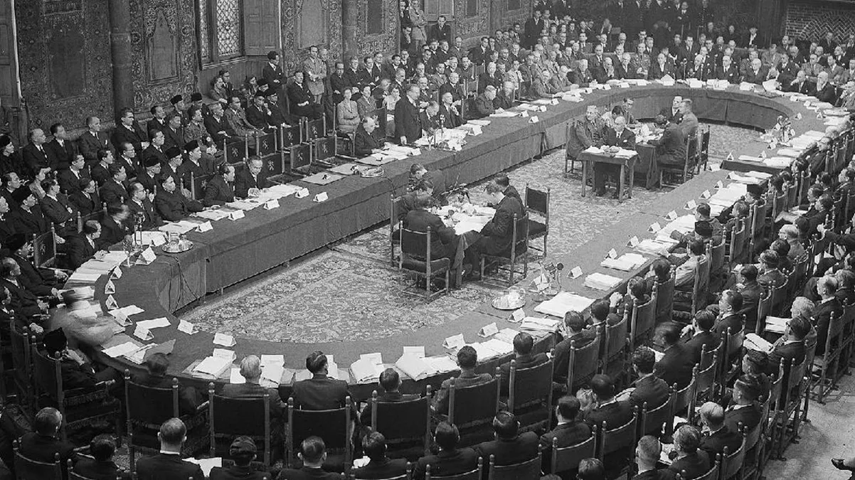 Konferensi Meja Bundar 1949: Akhir Resmi Penjajahan Belanda di Indonesia