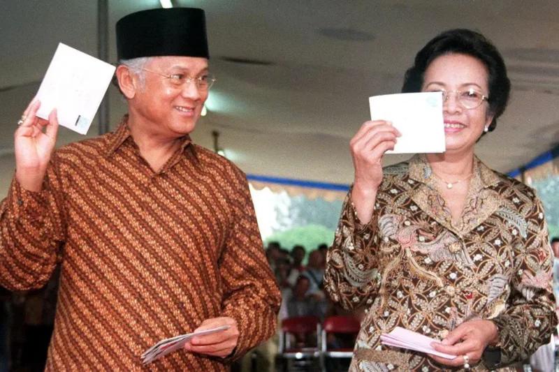 Reformasi Politik di Era B.J. Habibie: Kebebasan Pers dan Demokratisasi