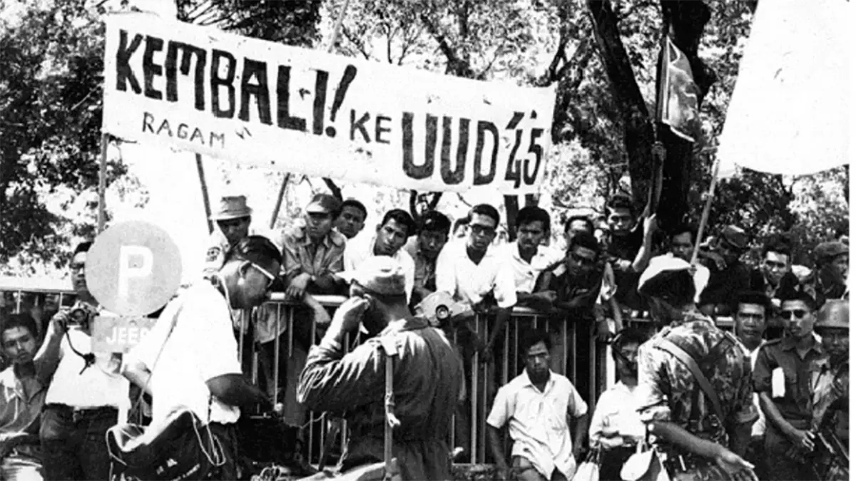 Kritik terhadap Manipol Usdek: Antara Idealisme dan Realitas Politik