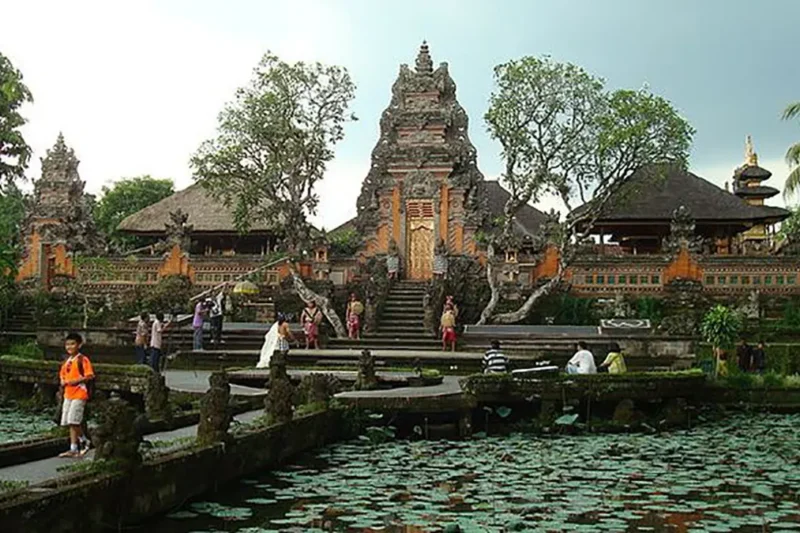 Kehidupan Sosial dan Ekonomi pada Masa Kerajaan Hindu-Buddha di Indonesia