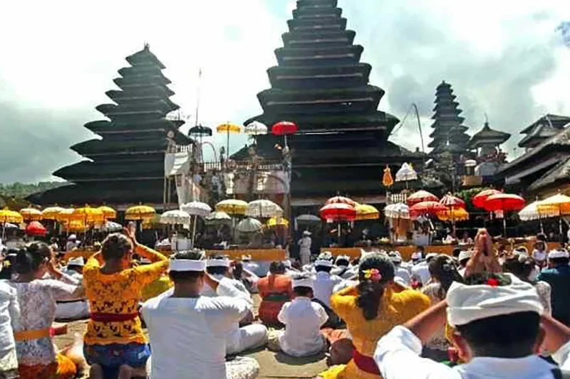 Agama dan Kepercayaan di Kerajaan Tarumanegara: Pengaruh Hindu di Nusantara