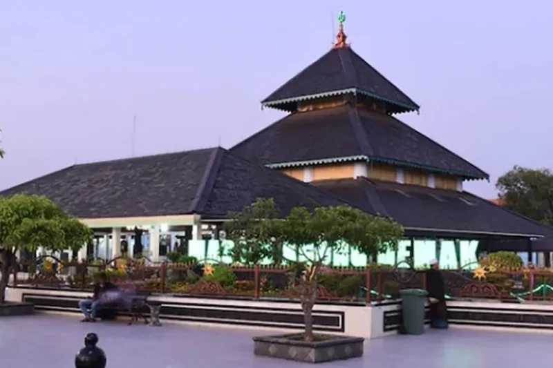 Hubungan Kesultanan Demak dengan Kerajaan-Kerajaan Islam Lainnya