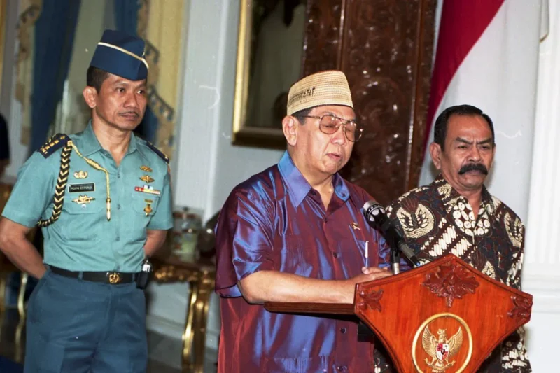 Penolakan Dekrit Gus Dur: Latar Belakang, Alasan, dan Dampaknya