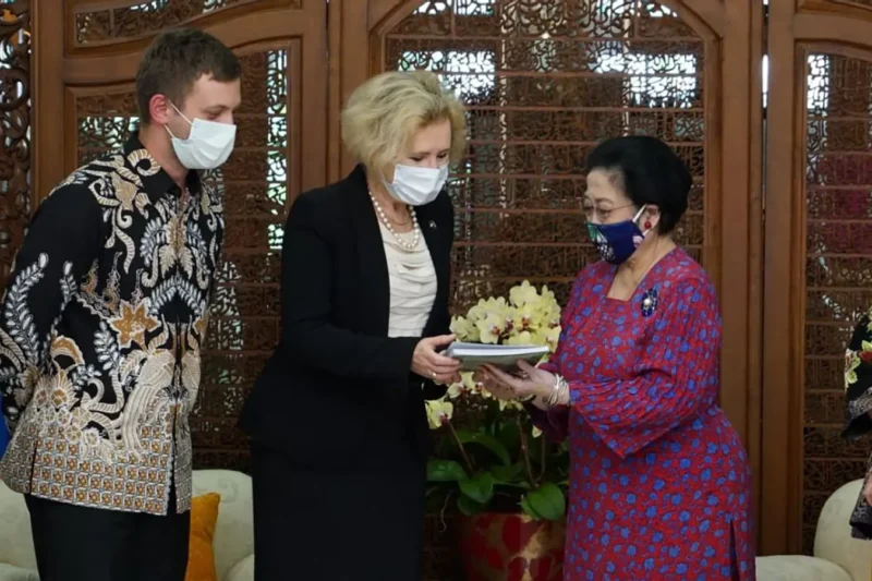 Keberhasilan dan Tantangan Pemerintahan Megawati Soekarnoputri