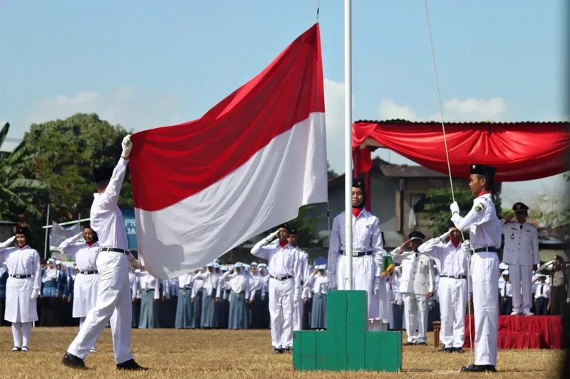 Susunan Upacara 17 Agustus: Tata Cara, Rangkaian Acara, dan Maknanya