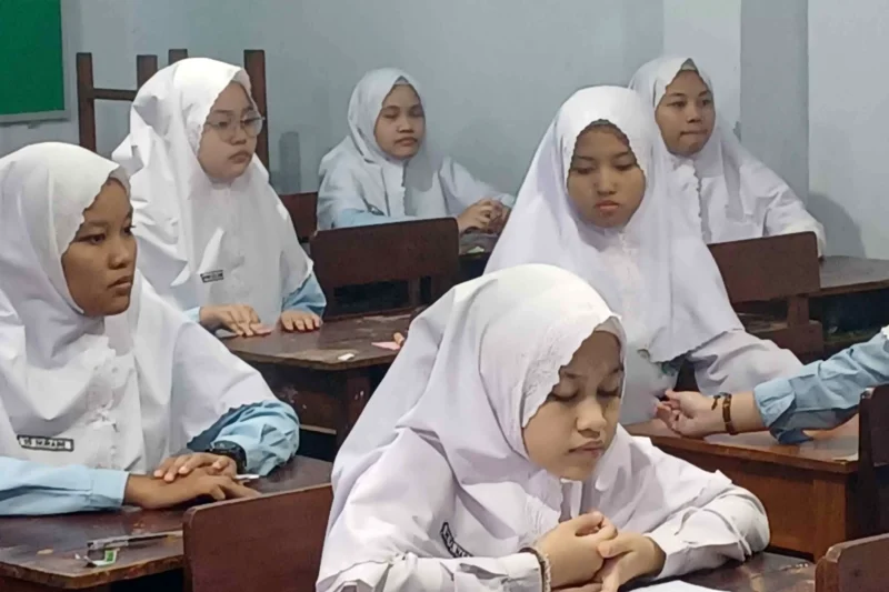 Perbedaan Pendekatan Deep Learning dan Surface Learning dalam Proses Belajar