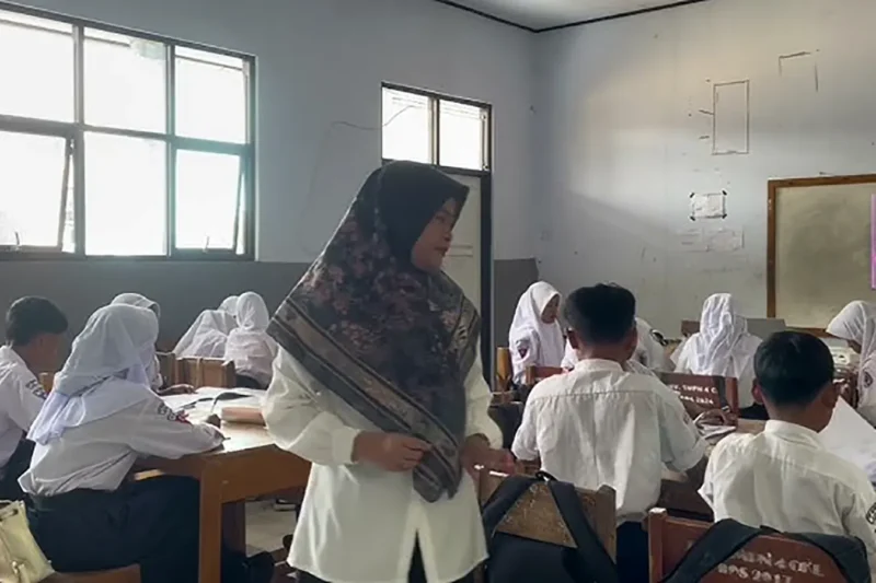 Pentingnya Pengembangan Profesional bagi Guru di Indonesia
