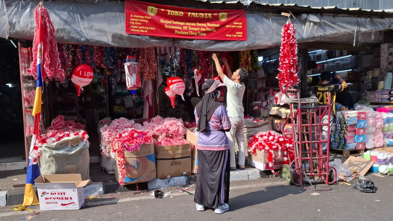 Asemka: Kemeriahan HUT RI ke-80, Pusat Belanja Pernak-Pernik Merah Putih di Jakarta (ft.istimewa)