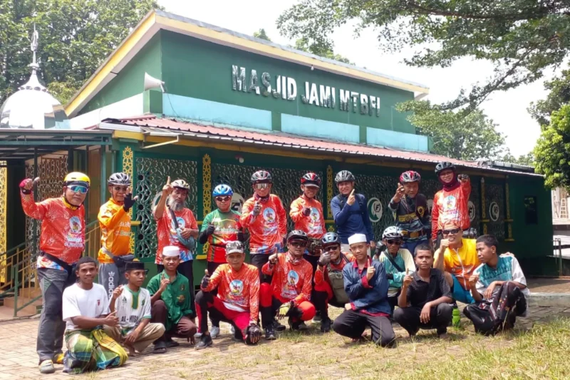 Gowes Bersama Sahabat Portugal ke Masjid Jami MTB Federal via Rawayan: Perjalanan Penuh Makna